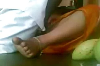 मोटा आदमी अपने सेक्सी फिल्म फुल एचडी मुंह में सोता है ।