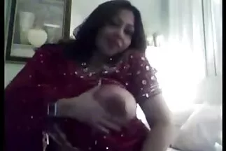 सुंदर महिला भाड़ में जाओ आदमी मुर्गा के लिए हिंदी फुल सेक्सी मूवी भूख लगी है